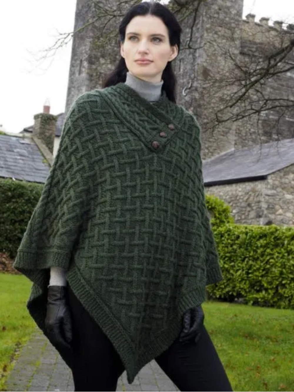 Aran Crafts Nua Super Soft Poncho Sweater Women’s Size M/L 100% Merino Wool